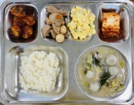 5월 17일 (화) 점심 급식사진 :: 급식 소식 :: 대신여자중학교 대신여자중학교 :: 급식 소식 :: 5월 17일 (화) 점심 급식사진