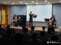 [비산중 보도자료]장애인식개선 초청 공연 ‘소(笑)음악회’개최 :: 공지사항 :: 비산중학교 비산중학교 :: 공지사항 :: [비산중 보도자료]... 