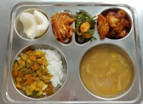 2022년 5월 31일(화) 식단 사진입니다. :: 급식 소식 :: 김해삼계중학교 김해삼계중학교 :: 급식 소식 :: 2022년 5월 31일(화) 식단 사진입니다.