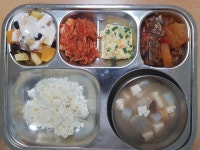 6월 13일 (월) 점심 급식사진 :: 급식 소식 :: 수영초등학교 수영초등학교 :: 급식 소식 :: 6월 13일 (월) 점심 급식사진