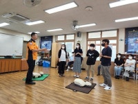 교직원 심폐소생술 교육 실시 :: 포토갤러리 :: 아라중학교 아라중학교 :: 포토갤러리 :: 교직원 심폐소생술 교육 실시