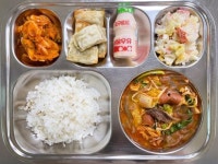 8월 19일 (금) 점심 급식사진 :: 급식 소식 :: 화성동화중학교 화성동화중학교 :: 급식 소식 :: 8월 19일 (금) 점심 급식사진