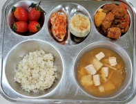 8월 19일 (금) 점심 급식사진 :: 급식 소식 :: 한천중학교 한천중학교 :: 급식 소식 :: 8월 19일 (금) 점심 급식사진