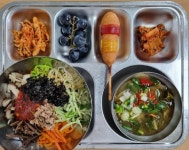 8월 19일 (금) 점심 급식사진 :: 급식 소식 :: 순천풍덕중학교 순천풍덕중학교 :: 급식 소식 :: 8월 19일 (금) 점심 급식사진