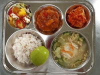 8월 23일 (화) 점심 급식사진 :: 급식 소식 :: 저동중학교 저동중학교 :: 급식 소식 :: 8월 23일 (화) 점심 급식사진