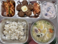 8월 25일 (목) 점심 급식사진 :: 급식 소식 :: 인헌중학교 인헌중학교 :: 급식 소식 :: 8월 25일 (목) 점심 급식사진