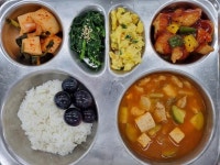 10월 4일 (화) 점심 급식사진 :: 급식 소식 :: 상경중학교 상경중학교 :: 급식 소식 :: 10월 4일 (화) 점심 급식사진