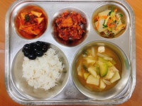 10월 11일 (화) 점심 급식사진 :: 급식 소식 :: 화홍초등학교 화홍초등학교 :: 급식 소식 :: 10월 11일 (화) 점심 급식사진