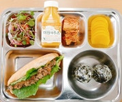 10월 11일 (화) 점심 급식사진 :: 급식 소식 :: 반안중학교 반안중학교 :: 급식 소식 :: 10월 11일 (화) 점심 급식사진