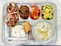 10월 13일 (목) 점심 급식사진 :: 급식 소식 :: 양영디지털고등학교 양영디지털고등학교 :: 급식 소식 :: 10월 13일 (목) 점심 급식사진