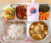 10월 17일 (월) 점심 급식사진 :: 급식 소식 :: 반안중학교 반안중학교 :: 급식 소식 :: 10월 17일 (월) 점심 급식사진