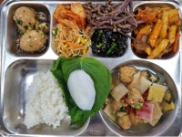 10월 18일 (화) 점심 급식사진 :: 급식 소식 :: 경주여자정보고등학교 경주여자정보고등학교 :: 급식 소식 :: 10월 18일 (화) 점심 급식사진