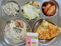 10월 19일 (수) 점심 급식사진 :: 급식 소식 :: 인천동방중학교 인천동방중학교 :: 급식 소식 :: 10월 19일 (수) 점심 급식사진