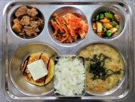 12월 2일 (금) 점심 급식사진 :: 급식 소식 :: 장안고등학교 장안고등학교 :: 급식 소식 :: 12월 2일 (금) 점심 급식사진