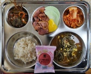 12월 5일 (월) 점심 급식사진 :: 급식 소식 :: 비룡중학교 비룡중학교 :: 급식 소식 :: 12월 5일 (월) 점심 급식사진