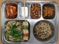 22.12.9.식단사진 :: 급식 소식 :: 대구동중학교 대구동중학교 :: 급식 소식 :: 22.12.9.식단사진