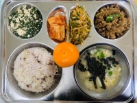 1월 30일 (월) 점심 급식사진 :: 급식 소식 :: 거학초등학교 거학초등학교 :: 급식 소식 :: 1월 30일 (월) 점심 급식사진