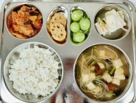 3월 7일 (화) 점심 급식사진 :: 급식 소식 :: 석호초등학교 석호초등학교 :: 급식 소식 :: 3월 7일 (화) 점심 급식사진