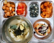 3월 10일 학교급식 제공 식판사진입니다 :: 급식 소식 :: 복자여자고등학교 복자여자고등학교 :: 급식 소식 :: 3월 10일 학교급식 제공... 