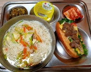 3월 급식사진 :: 급식 소식 :: 천안신방중학교 천안신방중학교 :: 급식 소식 :: 3월 급식사진