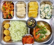 3월 21일 (화) 점심 급식사진 :: 급식 소식 :: 가야여자중학교 가야여자중학교 :: 급식 소식 :: 3월 21일 (화) 점심 급식사진