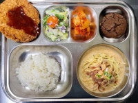 4월 28일 (금) 점심 급식사진 :: 급식 소식 :: 화성동화중학교 화성동화중학교 :: 급식 소식 :: 4월 28일 (금) 점심 급식사진