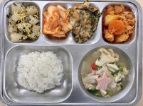 2023 . 5. 18. 목 :: 급식 소식 :: 황지고등학교 황지고등학교 :: 급식 소식 :: 2023 . 5. 18. 목