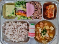 6월 19일 (월) 점심 급식사진 :: 급식 소식 :: 관교중학교 관교중학교 :: 급식 소식 :: 6월 19일 (월) 점심 급식사진