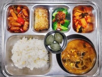 6월 22일 (목) 점심 급식사진 :: 급식 소식 :: 목일중학교 목일중학교 :: 급식 소식 :: 6월 22일 (목) 점심 급식사진