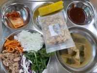 6월 27일 (화) 점심 급식사진 :: 급식 소식 :: 오마중학교 오마중학교 :: 급식 소식 :: 6월 27일 (화) 점심 급식사진