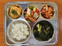 7월 3일 (월) 점심 급식사진 :: 급식 소식 :: 두일초등학교 두일초등학교 :: 급식 소식 :: 7월 3일 (월) 점심 급식사진