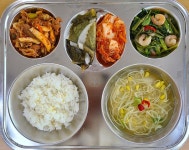 7월 12일 (수) 점심 급식사진 :: 급식 소식 :: 예일여자중학교 예일여자중학교 :: 급식 소식 :: 7월 12일 (수) 점심 급식사진