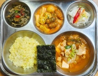 7월 17일 (월) 점심 급식사진 :: 급식 소식 :: 중일초등학교 중일초등학교 :: 급식 소식 :: 7월 17일 (월) 점심 급식사진