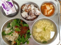 7월 17일 (월) 점심 급식사진 :: 급식 소식 :: 푸른솔중학교 푸른솔중학교 :: 급식 소식 :: 7월 17일 (월) 점심 급식사진