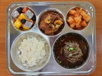 7월 21일 (금) 점심 급식사진 :: 급식 소식 :: 두일초등학교 두일초등학교 :: 급식 소식 :: 7월 21일 (금) 점심 급식사진