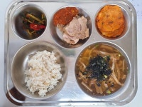 급식사진(2023.8.4) :: 급식 소식 :: 수내중학교 수내중학교 :: 급식 소식 :: 급식사진(2023.8.4)