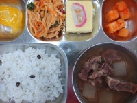 8월 31일 (목) 점심 급식사진 :: 급식소식 :: 샘말초등학교 샘말초등학교 :: 급식소식 :: 8월 31일 (목) 점심 급식사진