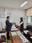 학생 1인 1스마트기기 이로미 전달식 :: 가정통신문 :: 충주여자중학교 충주여자중학교 :: 가정통신문 :: 2023. 학생 1인 1스마트기기 이로미... 