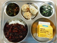10월 13일 (금) 점심 급식사진 :: 급식 소식 :: 신송중학교 신송중학교 :: 급식 소식 :: 10월 13일 (금) 점심 급식사진