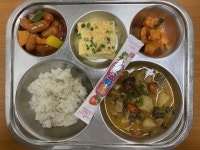 10월 17일 (화) 점심 급식사진 :: 급식 소식 :: 아현중학교 아현중학교 :: 급식 소식 :: 10월 17일 (화) 점심 급식사진