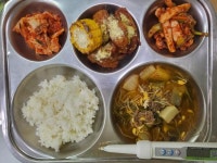 10월 17일 (화) 점심 급식사진 :: 급식 소식 :: 풍무중학교 풍무중학교 :: 급식 소식 :: 10월 17일 (화) 점심 급식사진