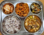 10월 23일 (월) 점심 급식사진 :: 급식 소식 :: 오마중학교 오마중학교 :: 급식 소식 :: 10월 23일 (월) 점심 급식사진
