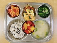 10월 27일 (금) 점심 급식사진 :: 급식 소식 :: 신금초등학교 신금초등학교 :: 급식 소식 :: 10월 27일 (금) 점심 급식사진