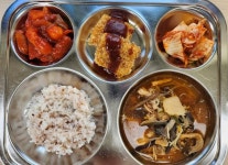 10월 27일 (금) 점심 급식사진 :: 급식 소식 :: 오마중학교 오마중학교 :: 급식 소식 :: 10월 27일 (금) 점심 급식사진