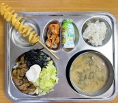 10월 27일 (금) 점심 급식사진 :: 급식 소식 :: 용수초등학교 용수초등학교 :: 급식 소식 :: 10월 27일 (금) 점심 급식사진