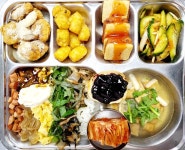 10월 27일 (금) 점심 급식사진 :: 급식 소식 :: 가야여자중학교 가야여자중학교 :: 급식 소식 :: 10월 27일 (금) 점심 급식사진