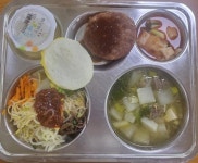 10월 31일 (화) 점심 급식사진 :: 급식 소식 :: 조종중학교 조종중학교 :: 급식 소식 :: 10월 31일 (화) 점심 급식사진