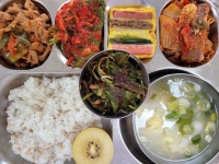 11월 3일 (금) 점심 급식사진 :: 급식 소식 :: 한바다중학교 한바다중학교 :: 급식 소식 :: 11월 3일 (금) 점심 급식사진