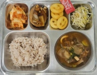11월 6일 (월) 점심 급식사진 :: 급식 소식 :: 옥련중학교 옥련중학교 :: 급식 소식 :: 11월 6일 (월) 점심 급식사진