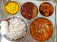 11월 6일 (월) 점심 급식사진 :: 급식 소식 :: 푸른솔중학교 푸른솔중학교 :: 급식 소식 :: 11월 6일 (월) 점심 급식사진